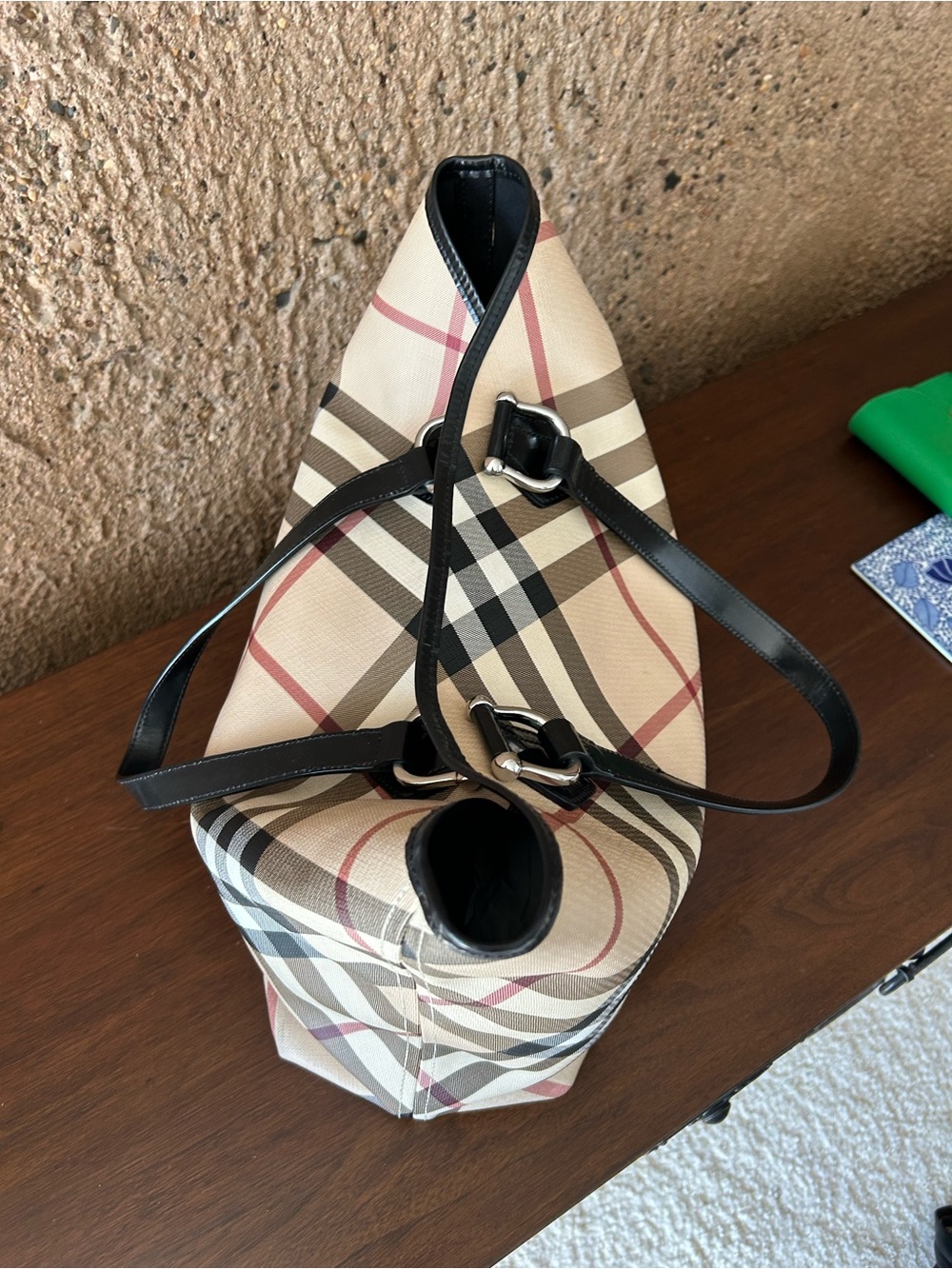 Burberry Classic Nova Check Large Tote Bag | Black Trim - Picture 15 of 16